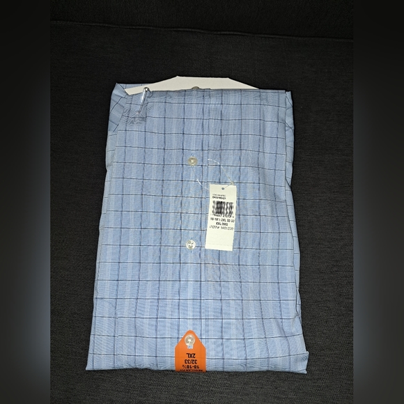 Calvin Klein long sleeve Dress shirt. - Picture 3 of 3